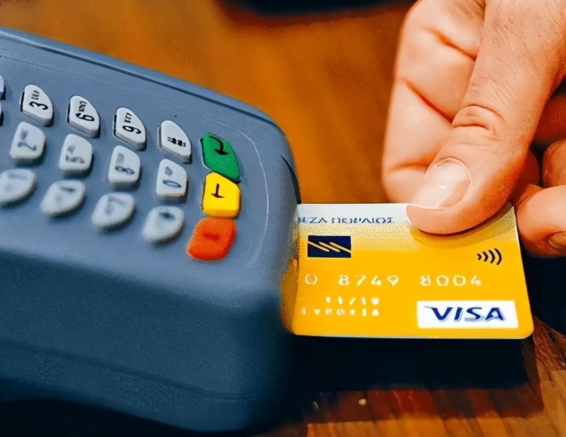 借记卡和储蓄卡的区别（银行卡是借记卡好还是储蓄卡好）-1