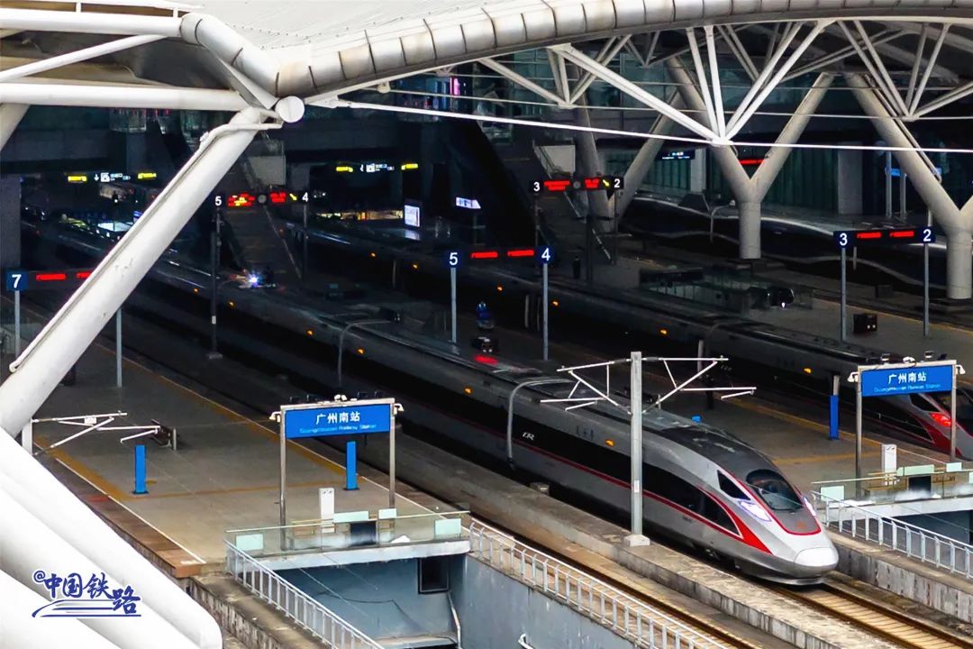 4月1日起，广深港高铁增开62列跨境高铁列车-3