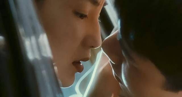 《爱情而已》爆了，吴磊“处处吻”，他是懂娱乐圈的！-12